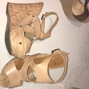 G by Guess tan/cream wedges!